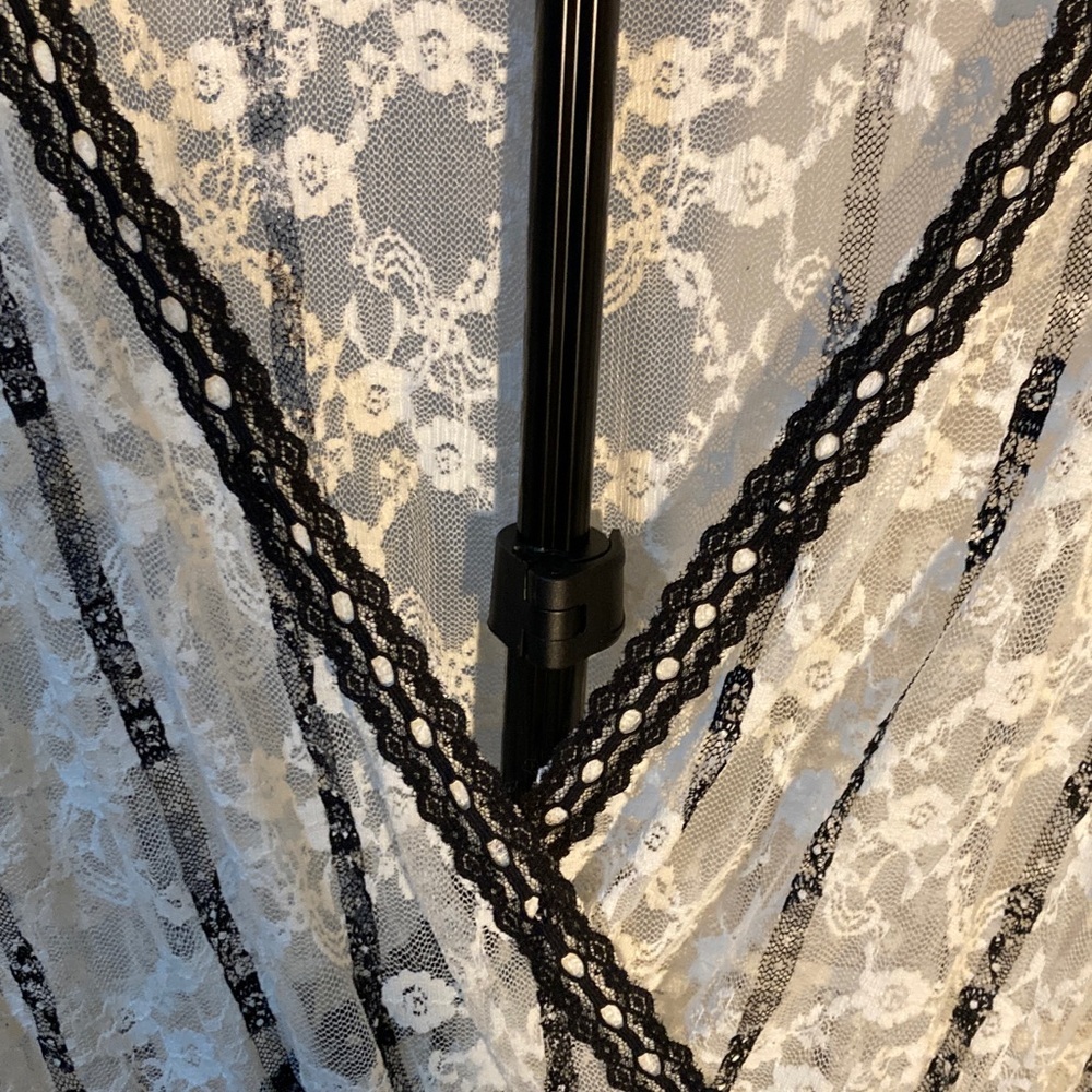 NY Collection Black and White Lace Blouse - Picture 6 of 7